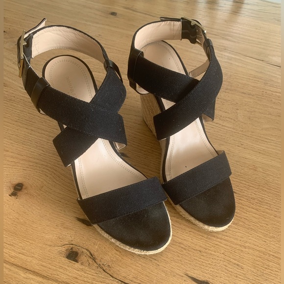 Banana Republic Black Wedge Sandal High Heels 10 Preloved - Picture 2 of 7